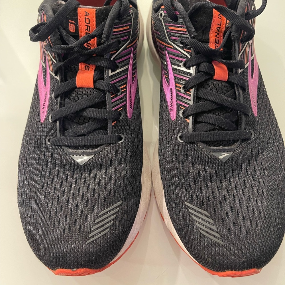 Brooks Adrenaline 19 Black Sneakers size 10
